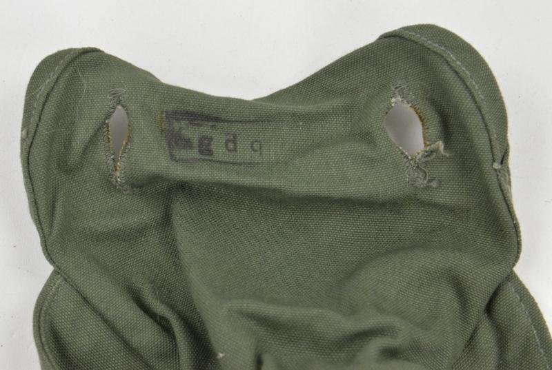 German WH M31 Gasmask Filter Pouch — image 4