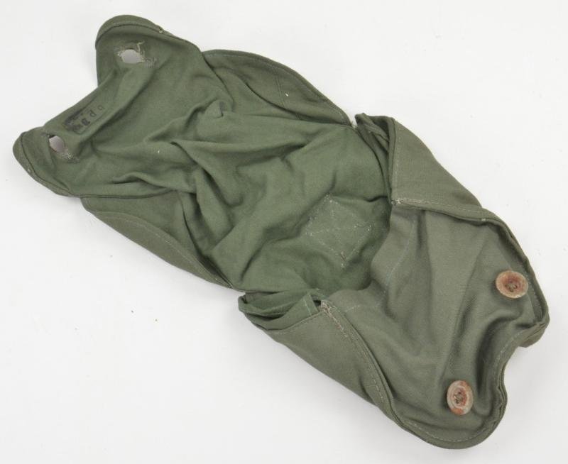 German WH M31 Gasmask Filter Pouch — image 5