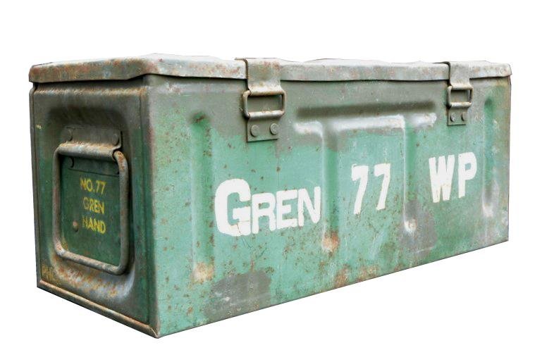 British WW2 No77 Phosphorus Handgrenade Case complete with Cartridges and Detonator box — image 4