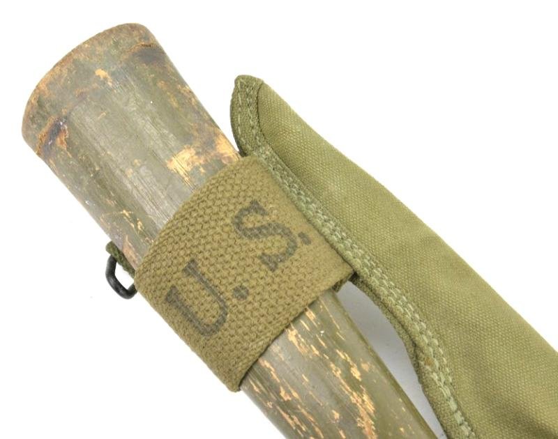 US WW2 M-1910 Pick-Mattock and carrying case — image 2