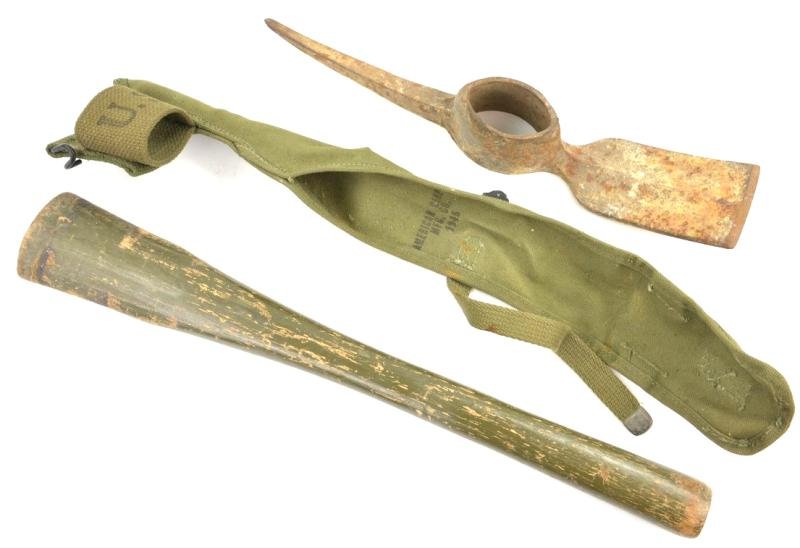US WW2 M-1910 Pick-Mattock and carrying case — image 4