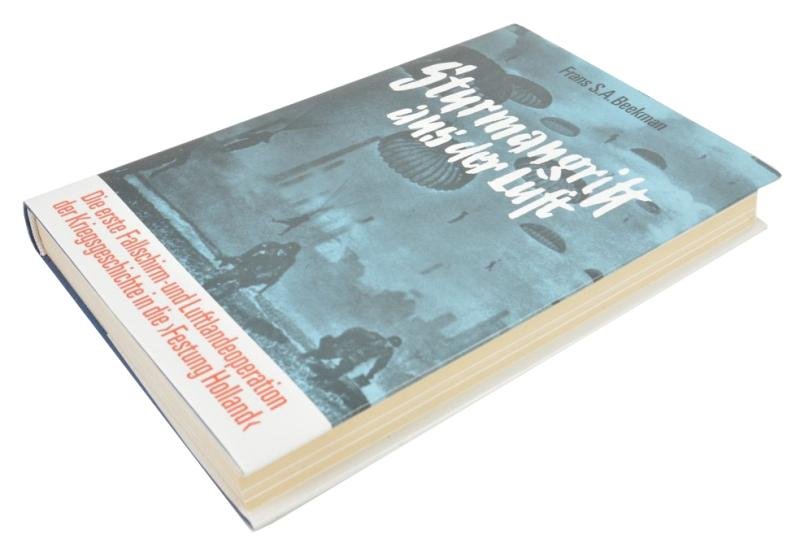 German Book 'Sturmangriff aus der Luft' — image 9