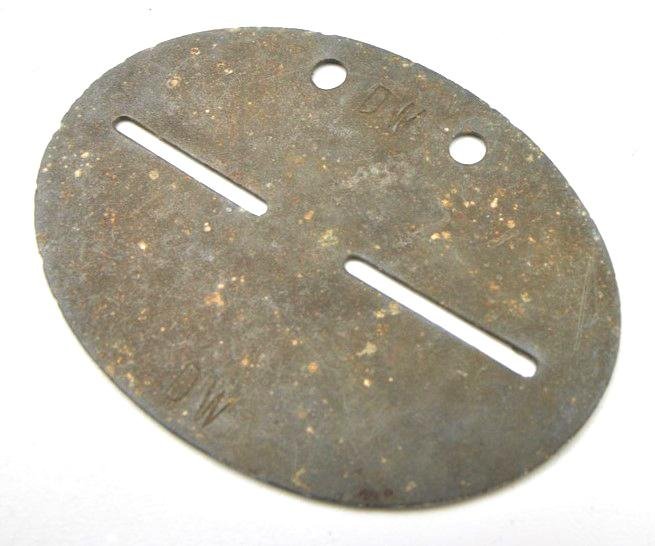 German WH Dog-Tag 'DW' — image 2