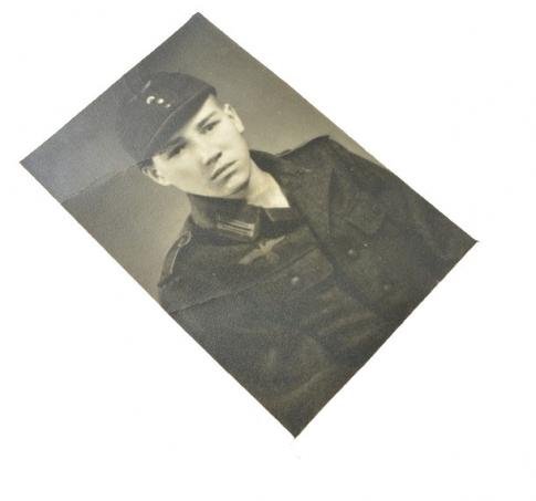 German WH Portrait Picture — image 3