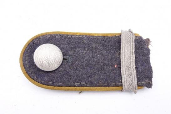 German LW FSJ Single Schoulderboard — image 2