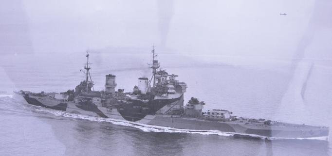 British WW2 Press Photo H.M.S. Howe — image 4