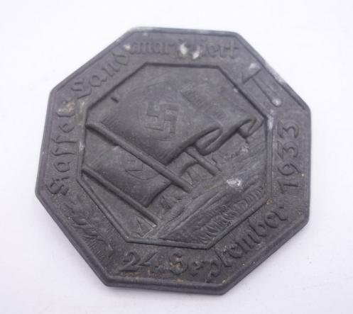 German Tinnie badge Kassel Land Marschiert 1933 — image 2