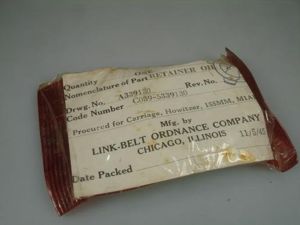 US M1 155mm Howitzer Oil Retainer