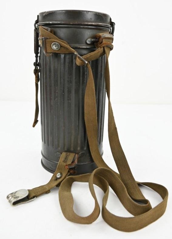 German WH M31 Gasmask with Cannister — image 3