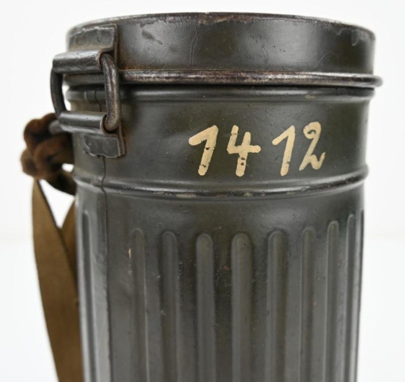 German WH M31 Gasmask with Cannister — image 5