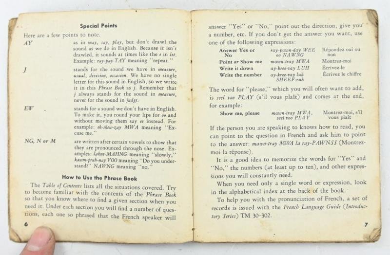 US WW2 French Phrase Book — image 4