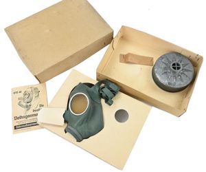 German LS M40 Civil Gasmask with Filter in Box