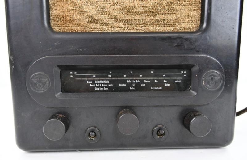 German Third Reich Era Civil Radio 'Volksempfanger VE301' — image 2