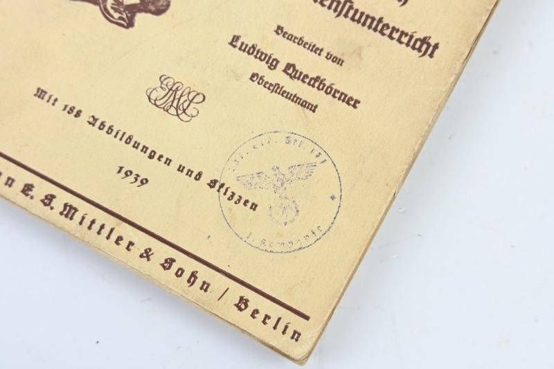 German WH Handbook 'Die Schutze Kompanie' — image 2