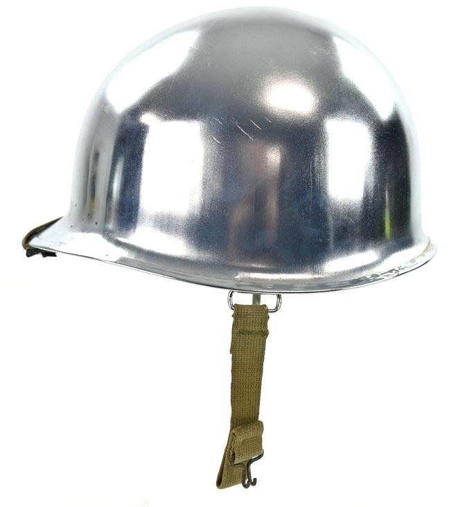 US WW2 Chromed Swivel Bale Helmet 'Schlueter' — image 3
