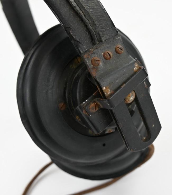 German WH Panzer Headphone 'Dfh.b' — image 11