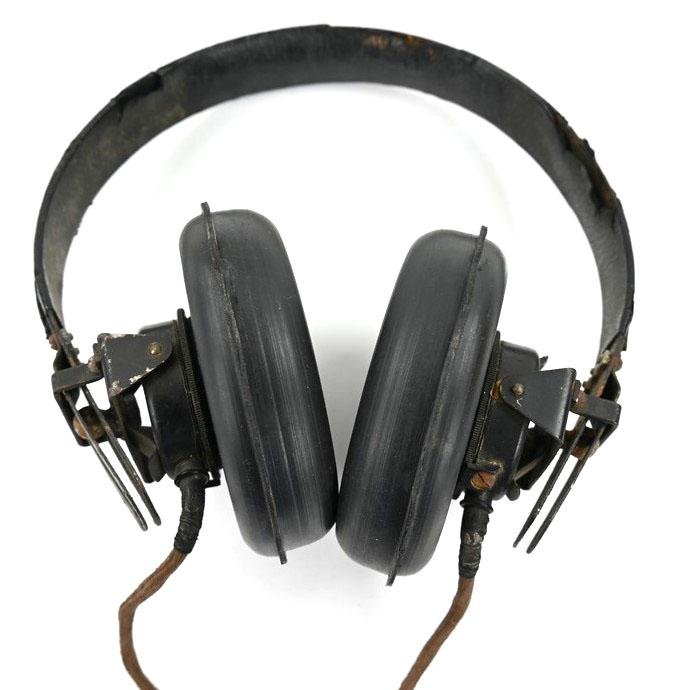 German WH Panzer Headphone 'Dfh.b' — image 12