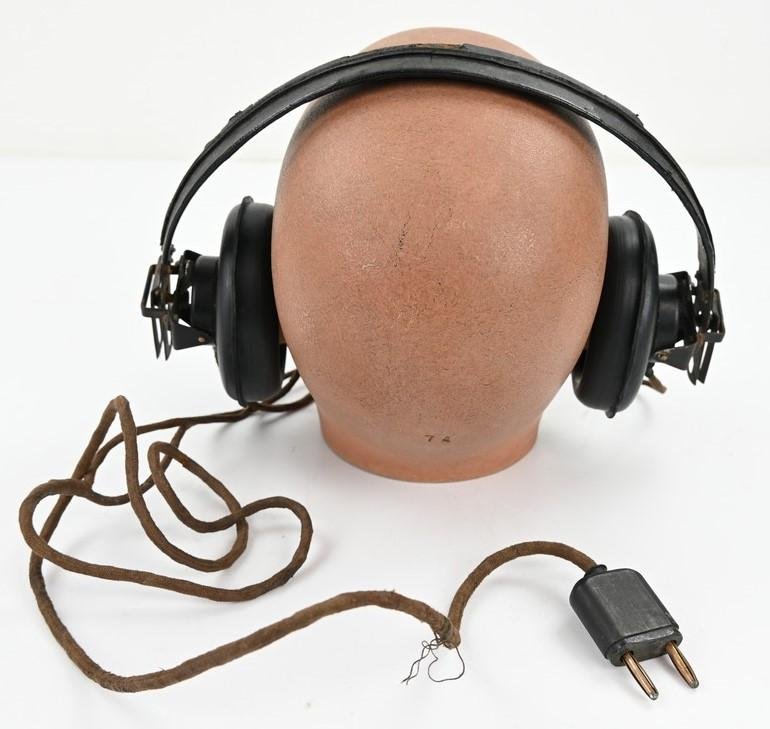 German WH Panzer Headphone 'Dfh.b' — image 3