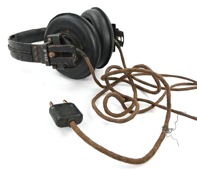 German WH Panzer Headphone 'Dfh.b' — image 7