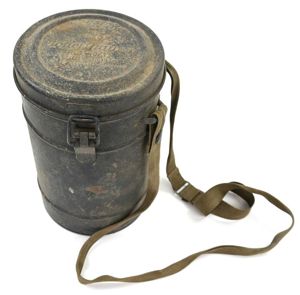 German Luftschutz Gasmask & Cannister