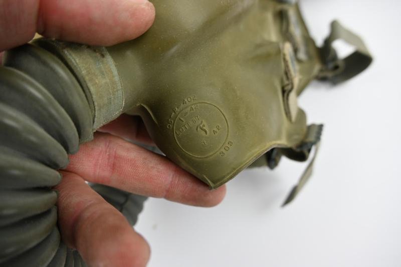 US WW2 MIVA 1 Army Service Gasmask in Carrying Pouch — image 7