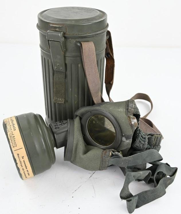 German WH M30 Gasmask with Cannister Set — image 17