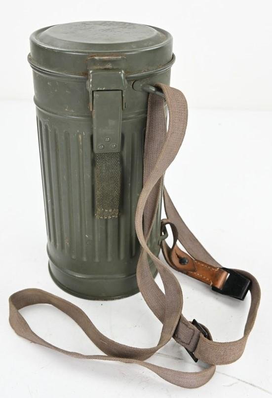 German WH M30 Gasmask with Cannister Set — image 3
