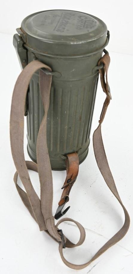 German WH M30 Gasmask with Cannister Set — image 4