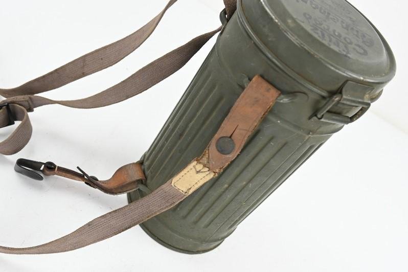 German WH M30 Gasmask with Cannister Set — image 5