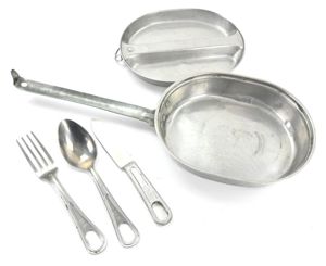 US WW2 M-1932 Messtin with Cutlery Set