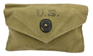 US WW2 M-1924 First Aid Pouch with First Aid Kit
