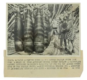 US WW2 Press Photo 'Artillery Shells'