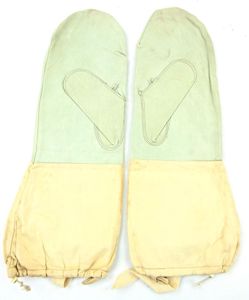 British WW2 Winter Mittens 1942
