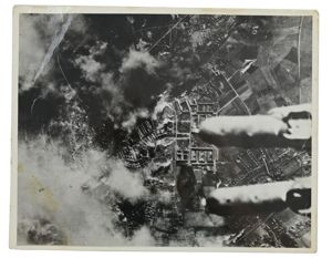 US WW2 Press Photo 'Bombing Lintz Austria