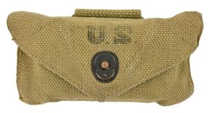 US WW2 M-1924 First Aid Pouch with First Aid Kit