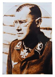 Signature of Luftwaffe KC Recipient 'Dr. Heinrich Neumann'