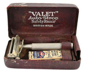 British WW2 Safety Razor Set