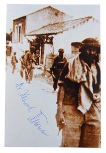 Signature of Luftwaffe KC Recipient 'Dr. Heinrich Neumann'