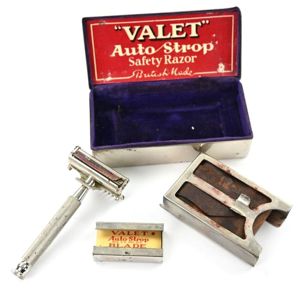 British WW2 Safety Razor Set