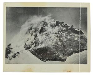 USAAF WW2 Press Photo 'Bombing Manila Bay'