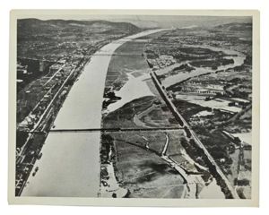US WW2 Press Photo 'Danube River'