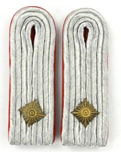 German WH Oberleutnant Shoulderboard Set Artillery