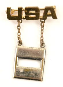 US WW2 Sweetheart Hanger 'Captain'