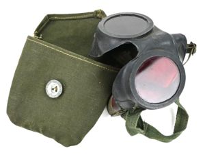 German KM U-Boat Goggles in Pouch