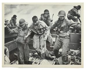 USMC WW2 Press Photo 'Evac wounded soldier Iwo Jima'