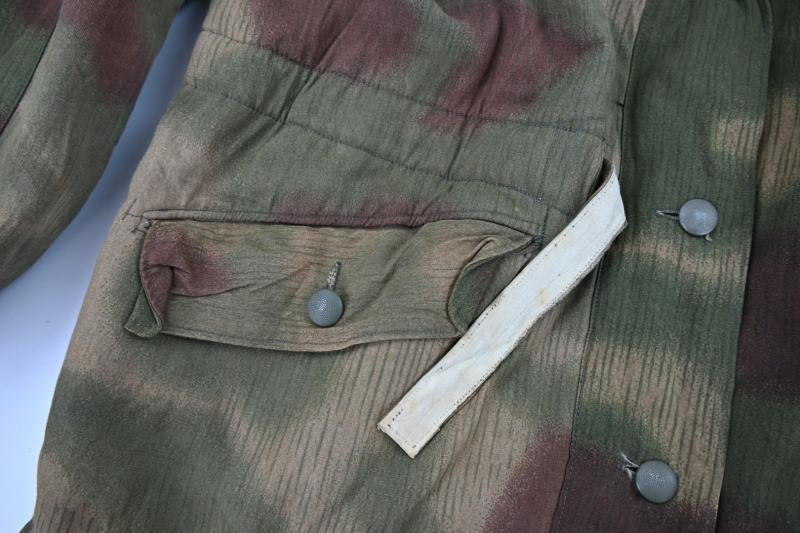 German WH Reversible Water & Tan Winter Parka Jacket — image 7