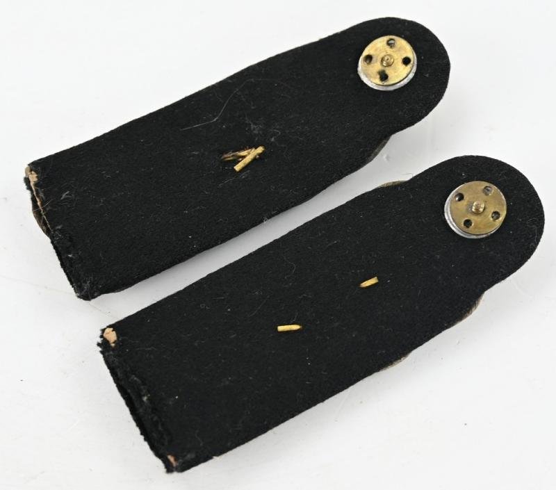 German KM Korvettenkapitan Shoulderboard set — image 3