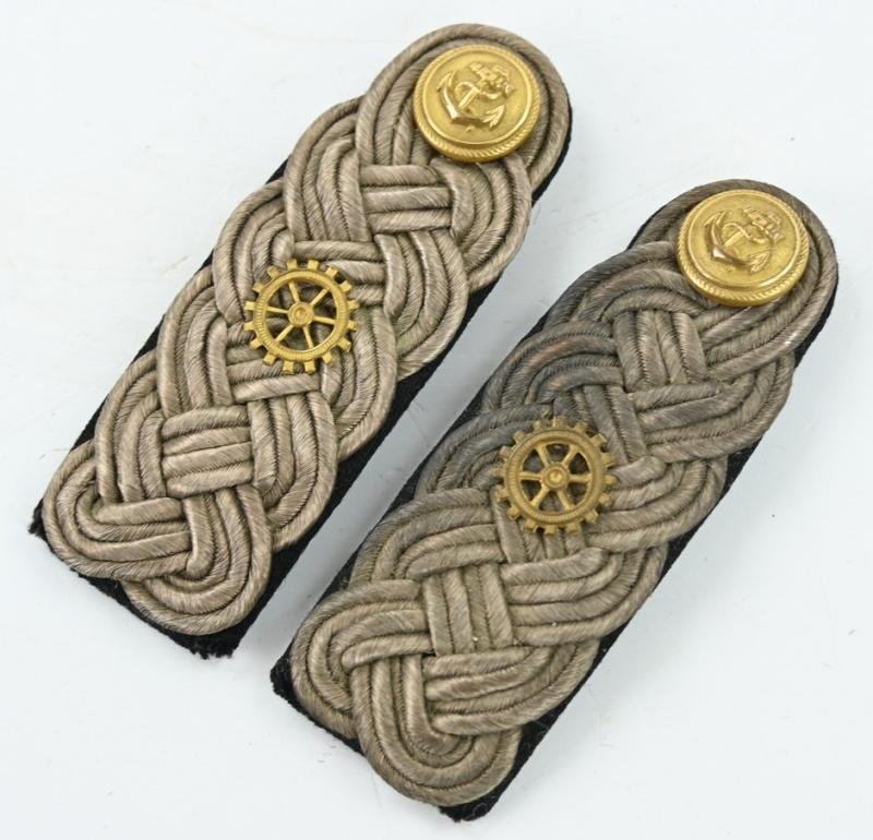 German KM Korvettenkapitan Shoulderboard set — image 5