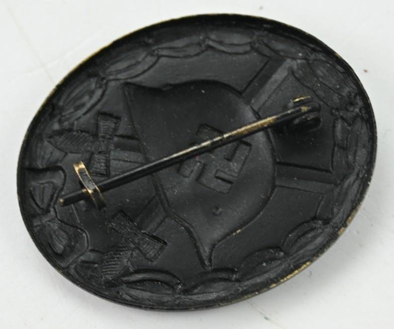 German Wound Badge in Black — image 4