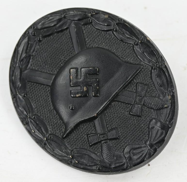 German Wound Badge in Black — image 5